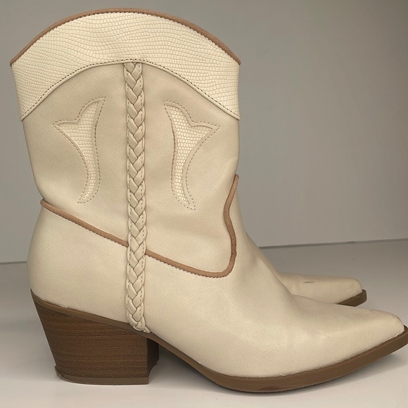 Universal Thread Ivory Shana Mid Calf Western Boot 6.5 - Picture 3 of 15